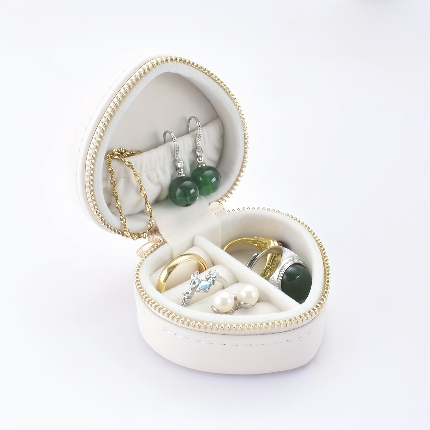 Heart‑Shaped Mini Jewellery Box Keychain – Luxury Portable PU Organizer for Rings & Earrings