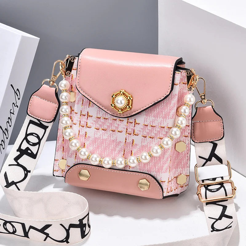 Checkered Mini Crossbody – Dual‑Purpose Phone Bag for Daily Essentials