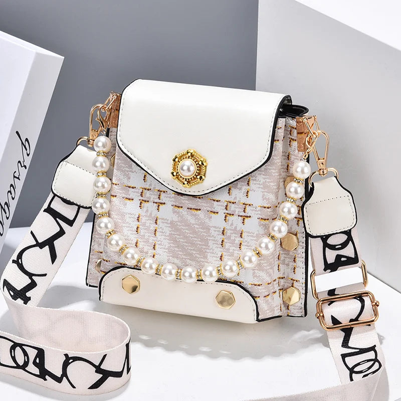 Checkered Mini Crossbody – Dual‑Purpose Phone Bag for Daily Essentials