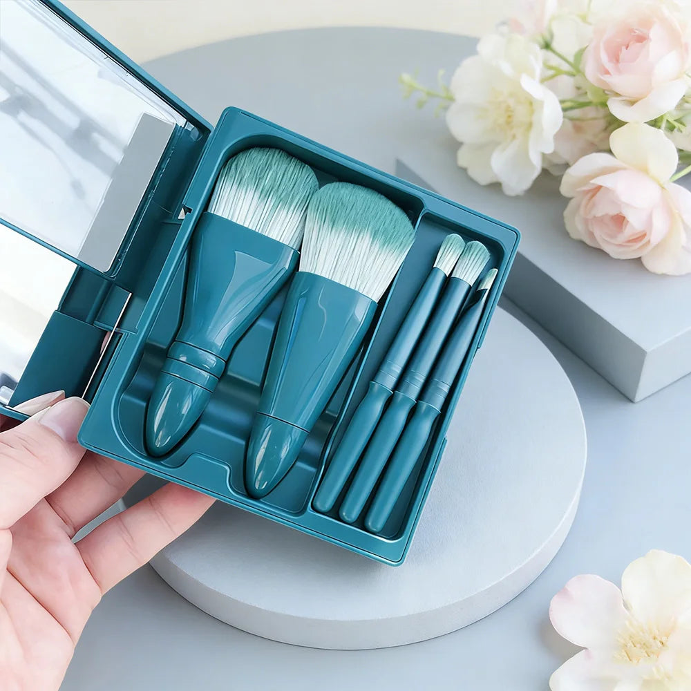 Mini Makeup Brush Set – 5-in-1 with Mirror Travel Kit