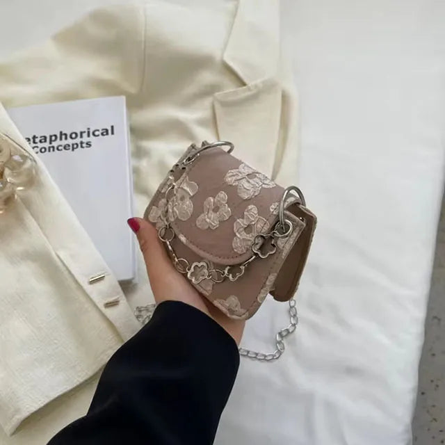 Trendy Retro Mini Handbag for Women – Simple Chain Envelope Crossbody Bag