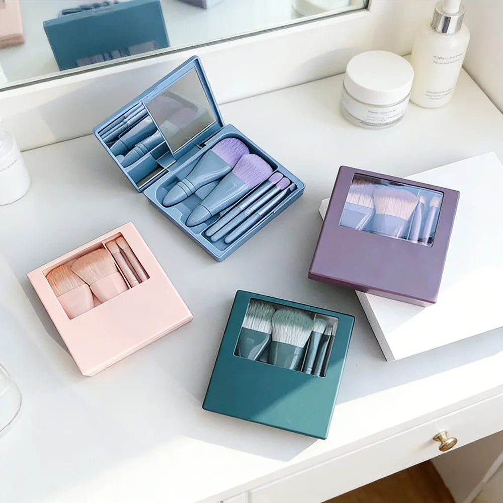 Mini Makeup Brush Set – 5-in-1 with Mirror Travel Kit