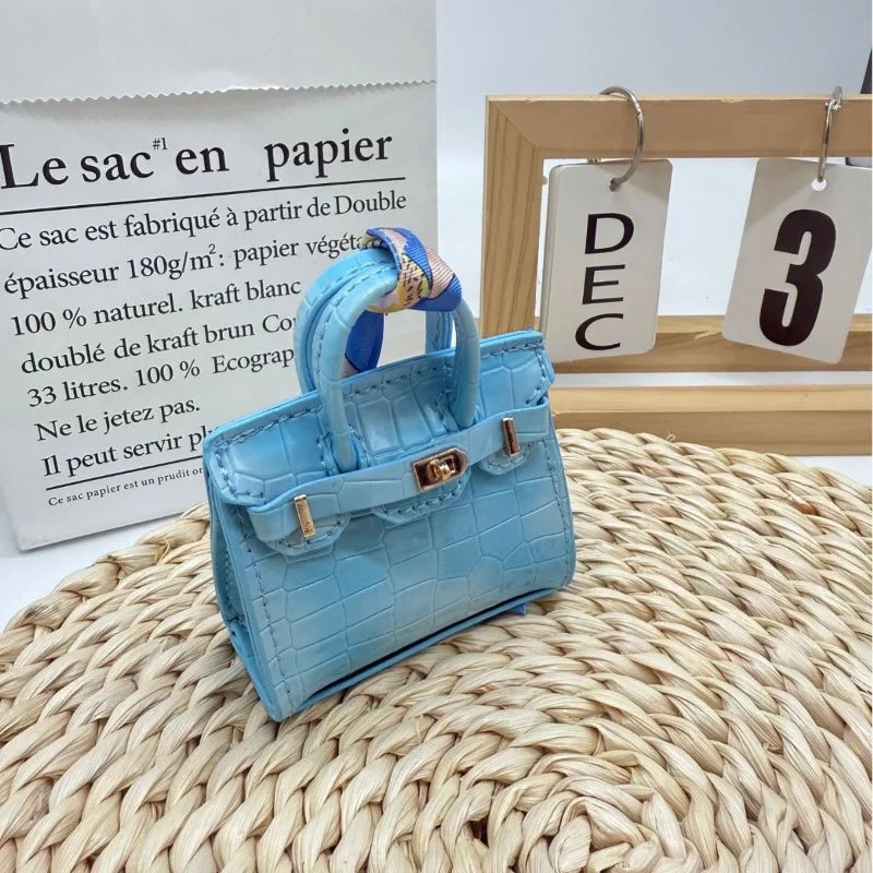Mini Crocodile Pattern Earphone Case - Compact Travel Accessory Pouch
