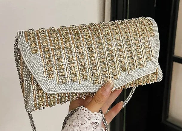 Diamond Shoulder Bag – Luxury Metallic Designer Crossbody for Parties & Glam Fashion